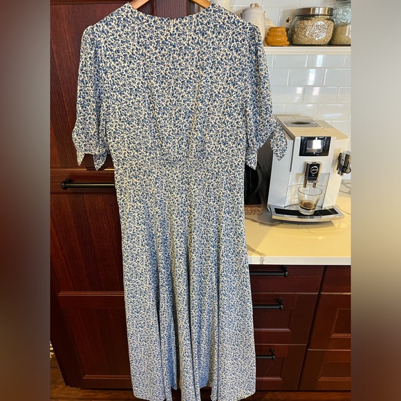 Gal meets glam Aurora - Picture 8 of 15